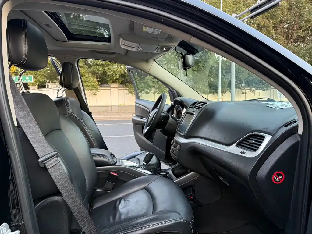Dodge Journey 2016 — фото 6