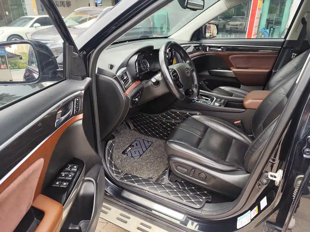 GAC Motor Trumpchi GS8 2019 — фото 4