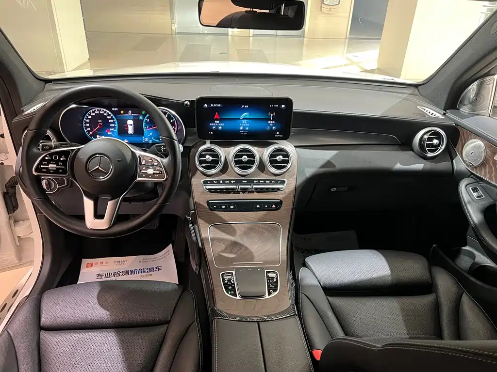 Mercedes-Benz GLC 2019 — фото 10