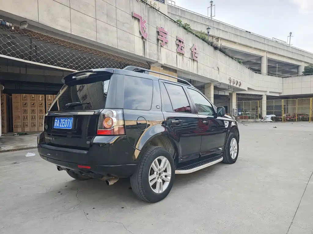 Land Rover Freelander 2 2013 — фото 16