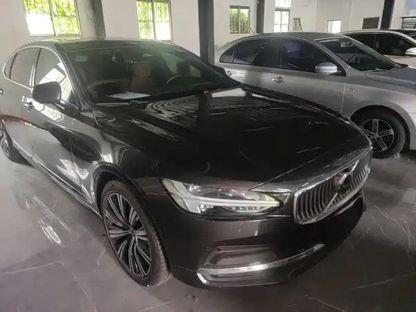 Volvo S90 2022