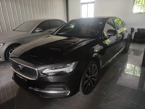 Volvo S90 2022