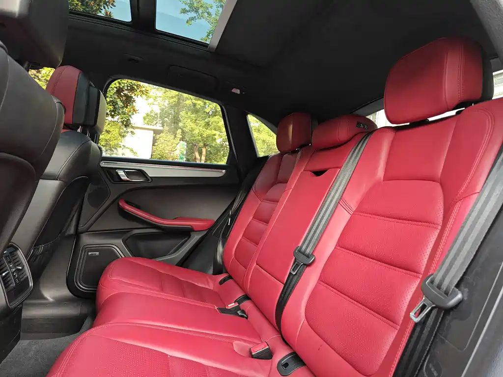 Porsche Macan 2015 — фото 29