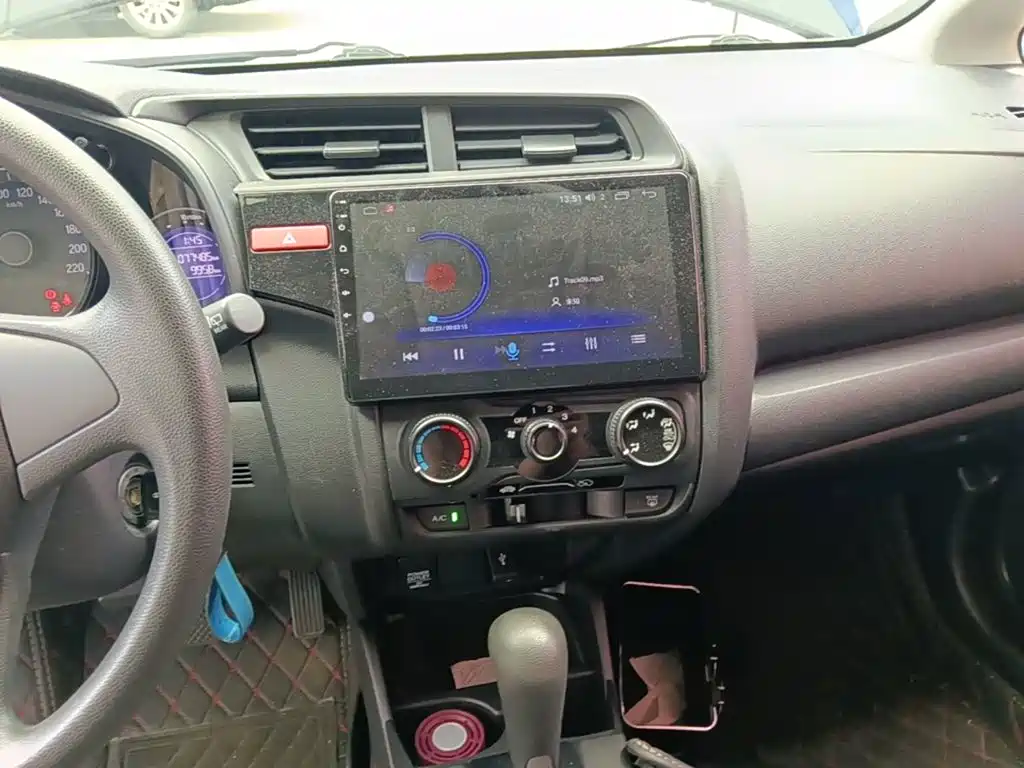 Honda Fit 2017 — фото 13