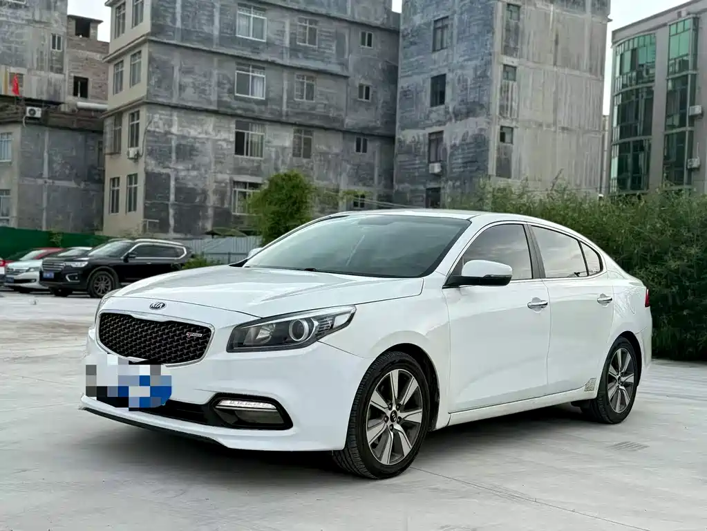 Kia K4 2016 — фото 1
