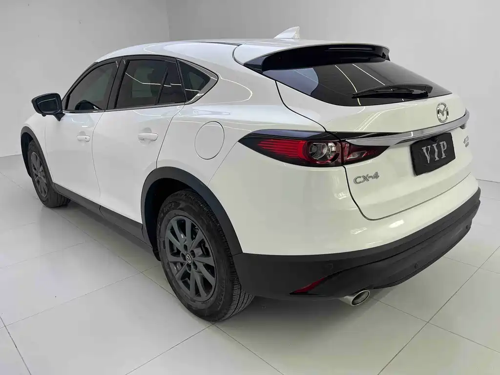 Mazda CX-4 2023