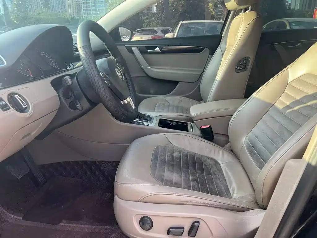 Volkswagen Magotan 2015