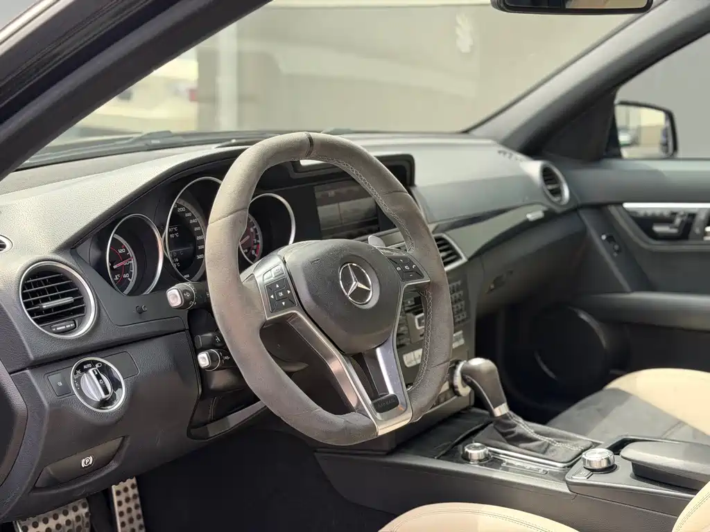 Mercedes-Benz C-Class AMG 2014 — фото 9