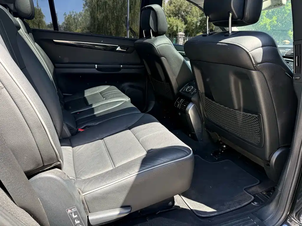 Mercedes-Benz R-Class 2017 — фото 12
