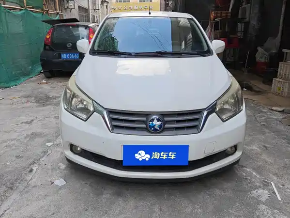 Venucia R50 2013