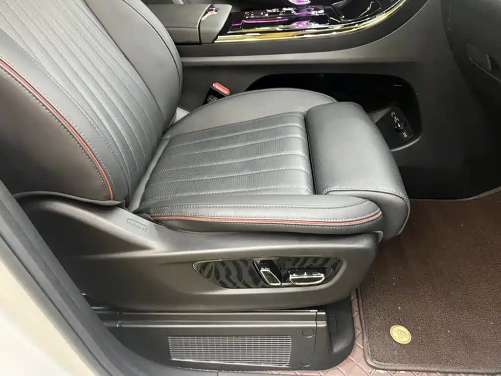GAC Motor Trumpchi M8 2024 — фото 17