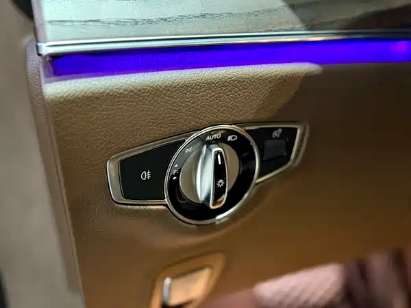 Mercedes-Benz E-Class 2022