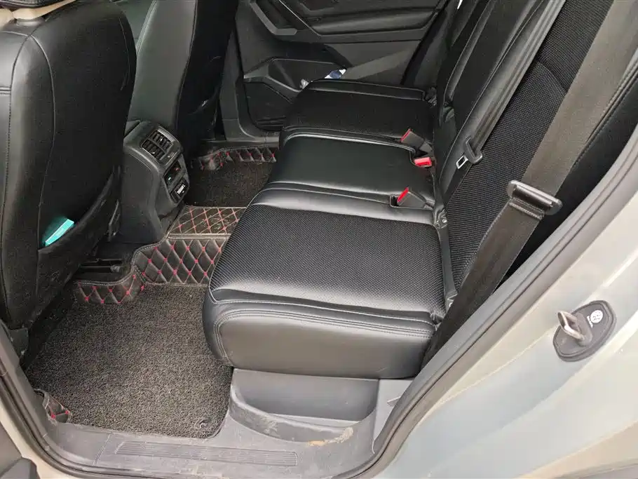 Volkswagen Tiguan L 2018 — фото 11