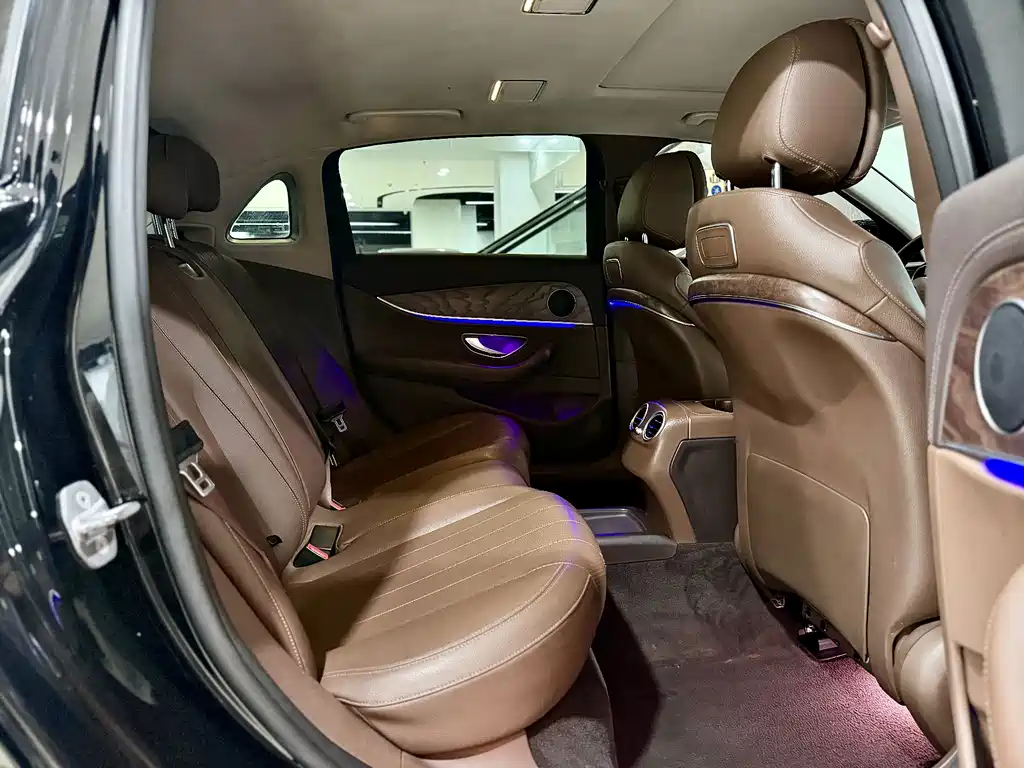 Mercedes-Benz E-Class 2019 — фото 8