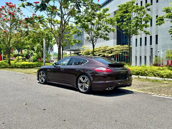 Porsche Panamera 2012
