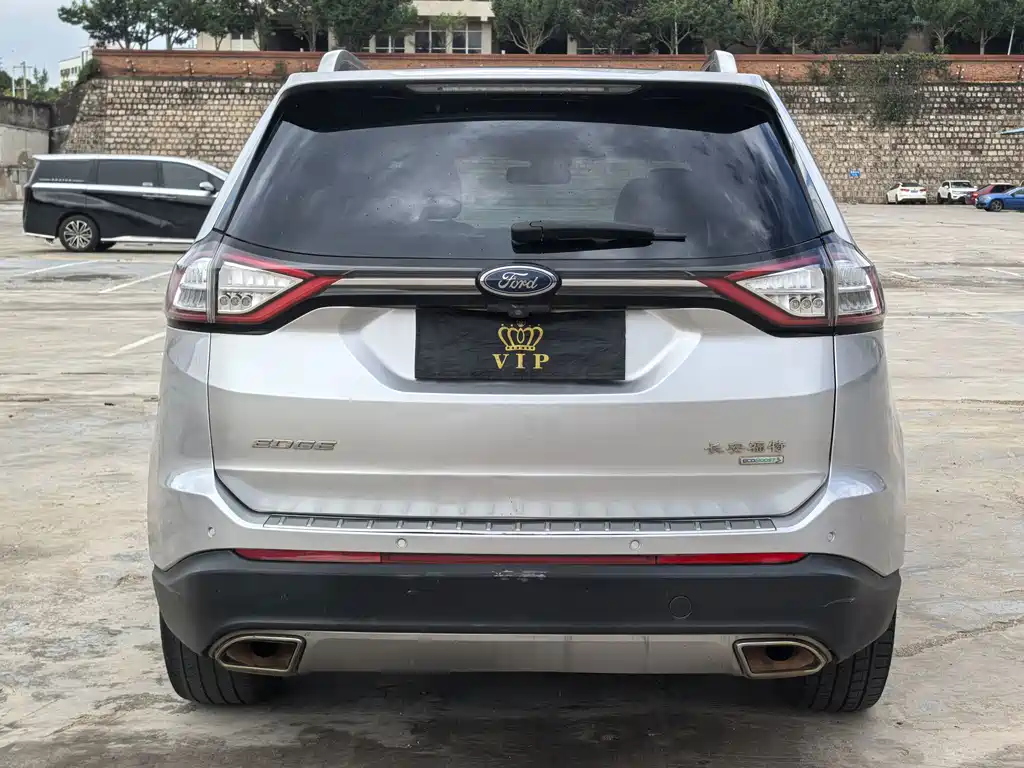 Ford Edge 2016 — фото 12