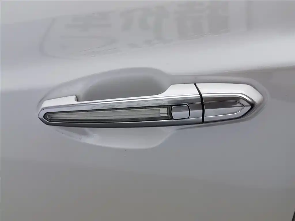 Cadillac XT5 2021 — фото 18