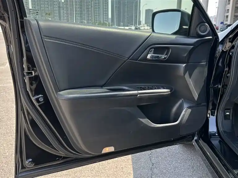 Honda Accord 2016 — фото 4
