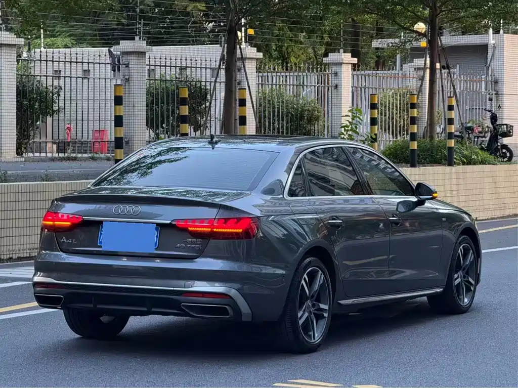 Audi A4L 2020 — фото 3