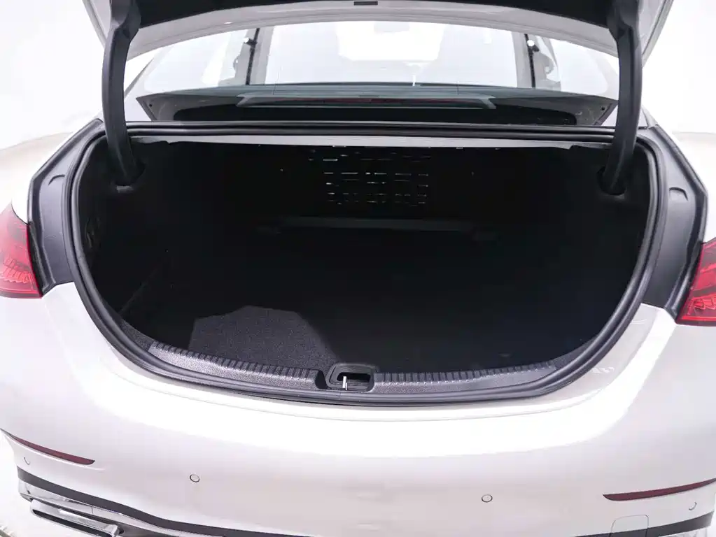 Mercedes-Benz C-Class 2022 — фото 20