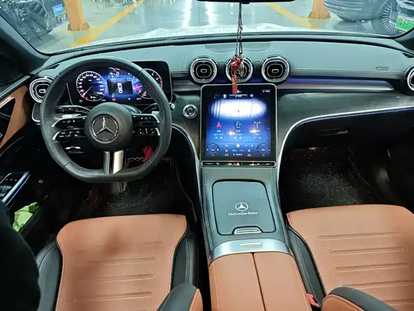 Mercedes-Benz C-Class 2024