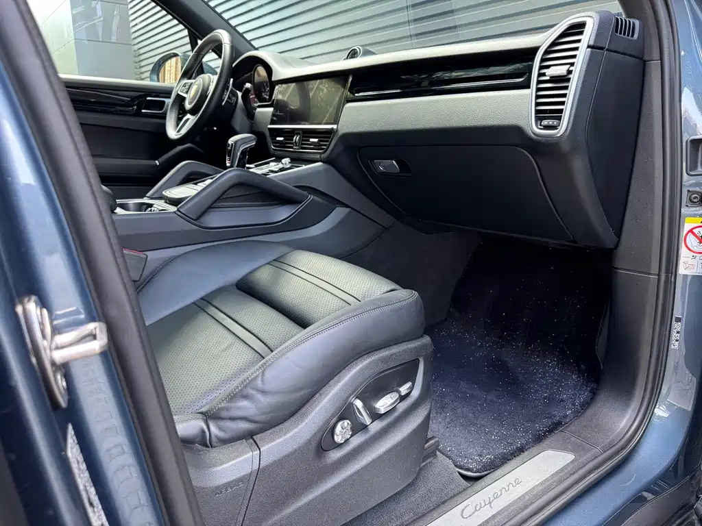 Porsche Cayenne 2019 — фото 14
