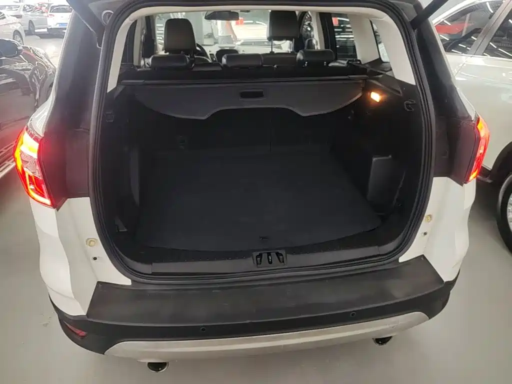 Ford Kuga 2018 — фото 19