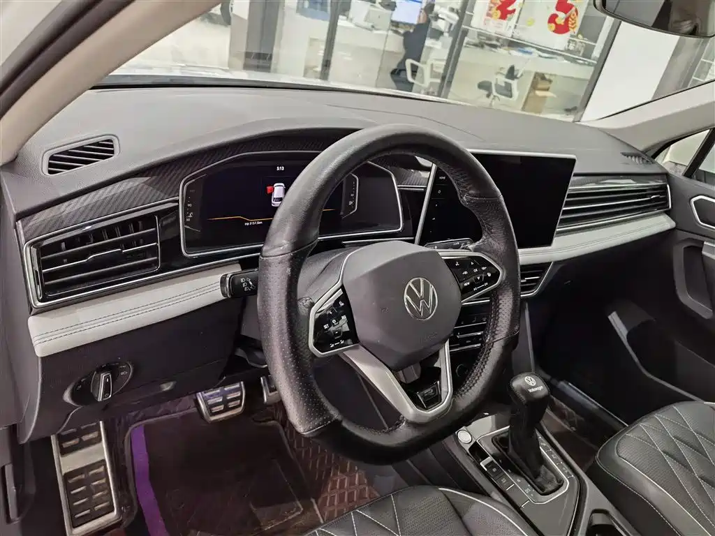 Volkswagen Tiguan L 2022 — фото 9