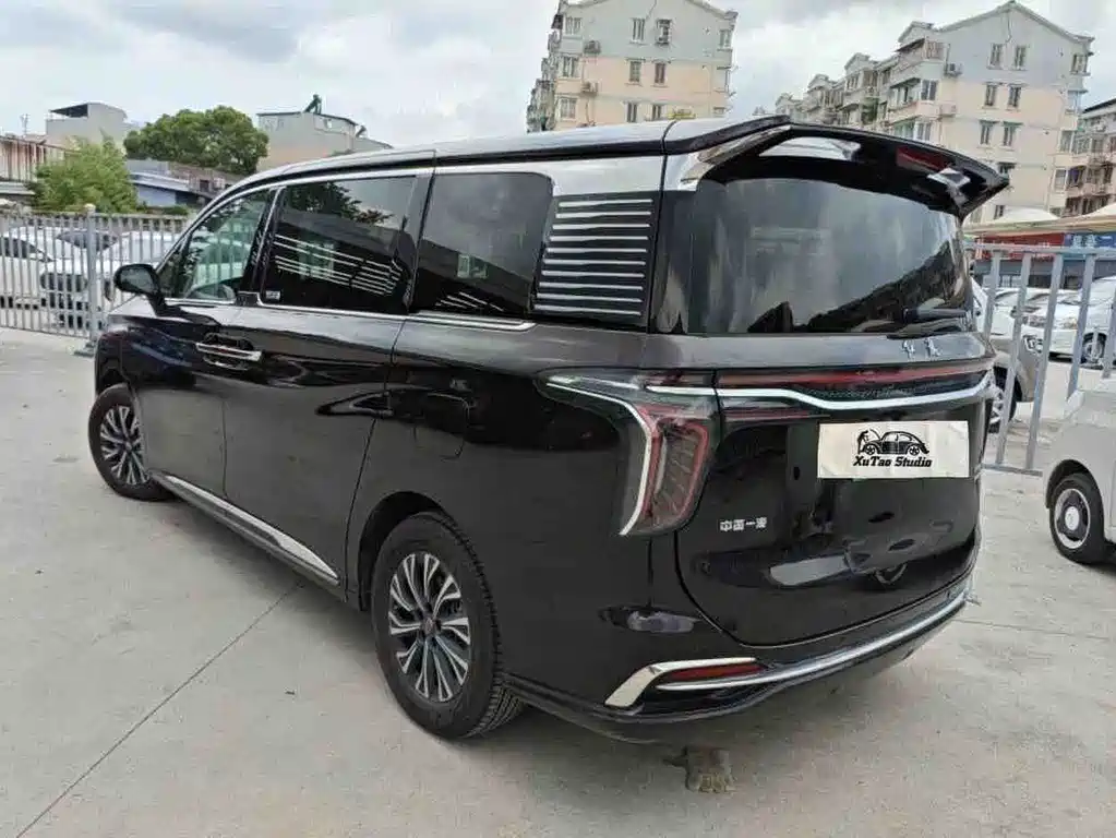 Hongqi HQ9 PHEV 2024