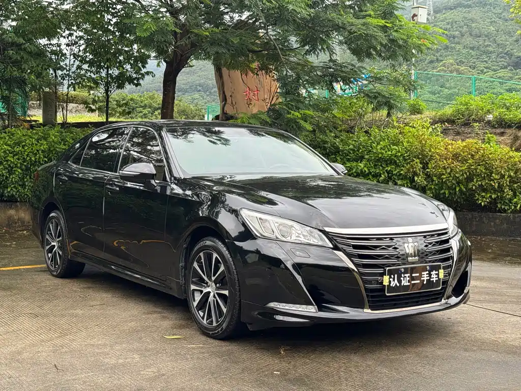 Toyota Crown 2018 — фото 3