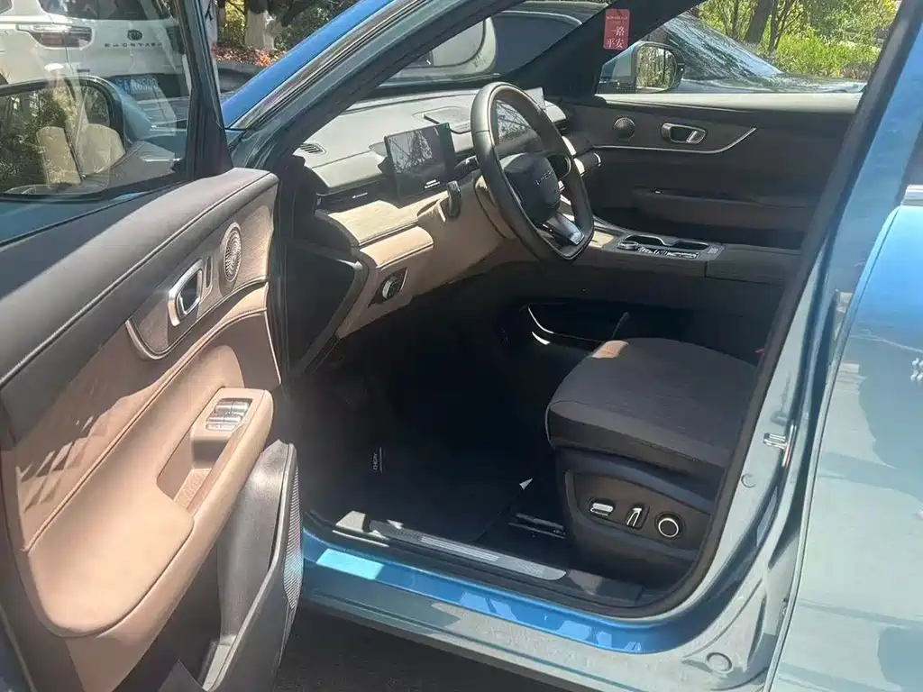 Chery Tiggo 8 PLUS C-DM 2025 — фото 3