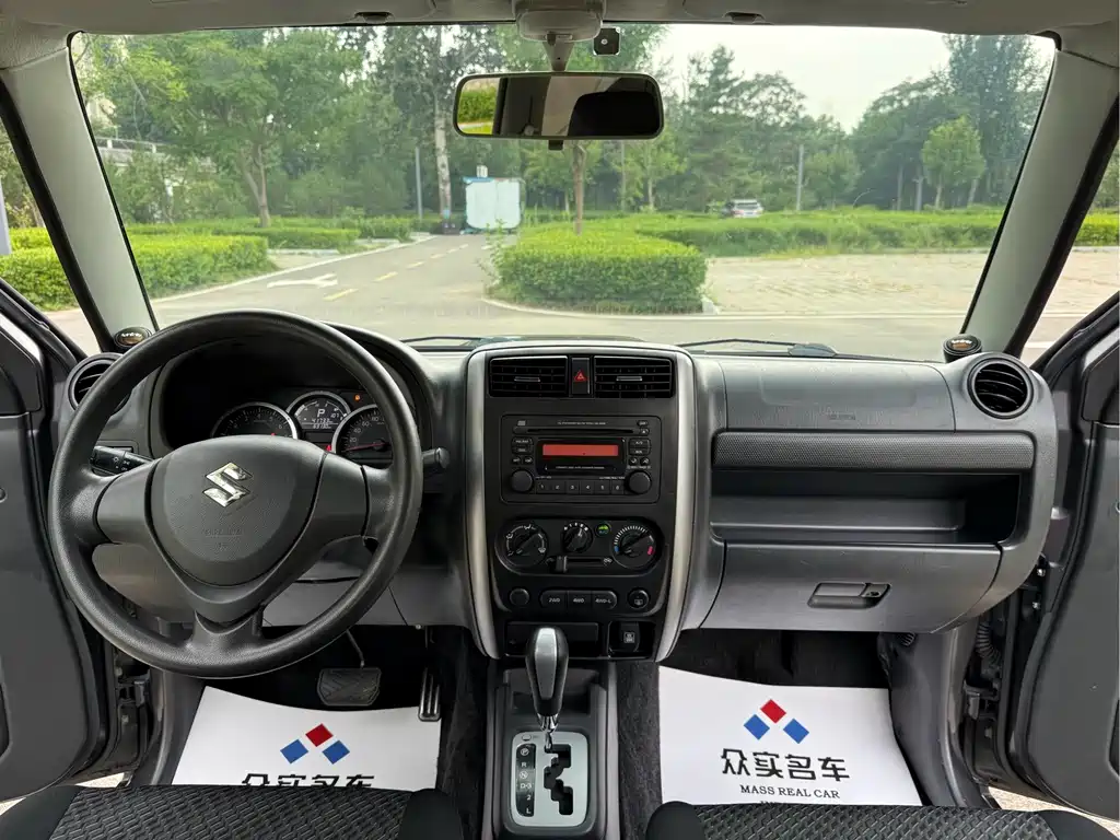 Suzuki Jimny 2015 — фото 8