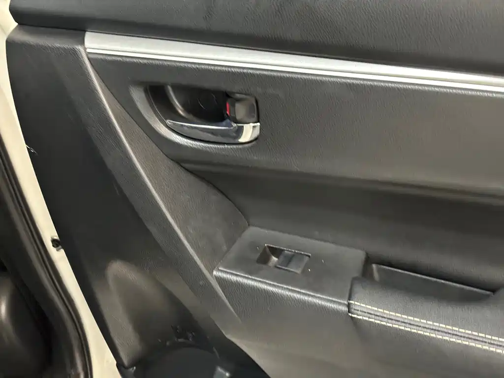 Toyota Corolla 2019 — фото 12