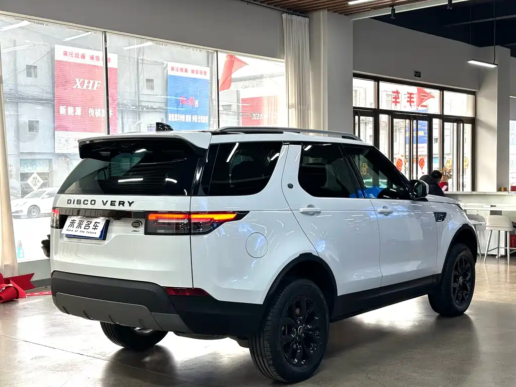 Land Rover Discovery 2019 — фото 16