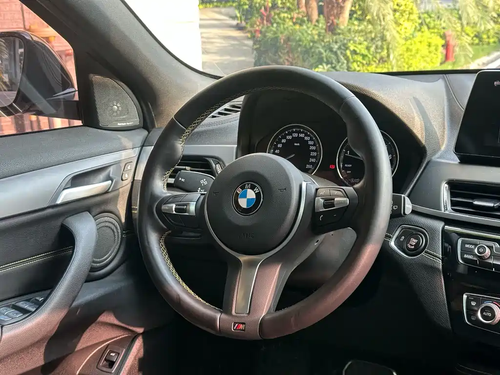 BMW X2 2023 — фото 17