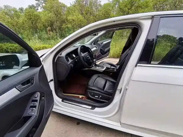 Audi A4L 2015