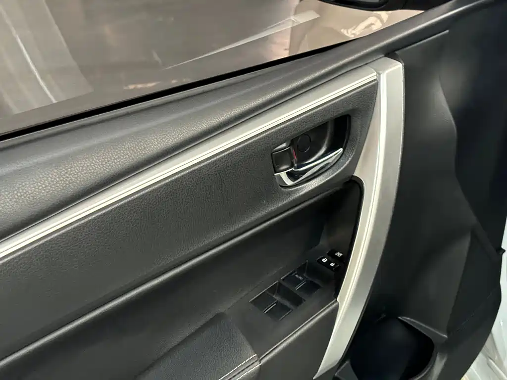 Toyota Corolla 2019 — фото 15