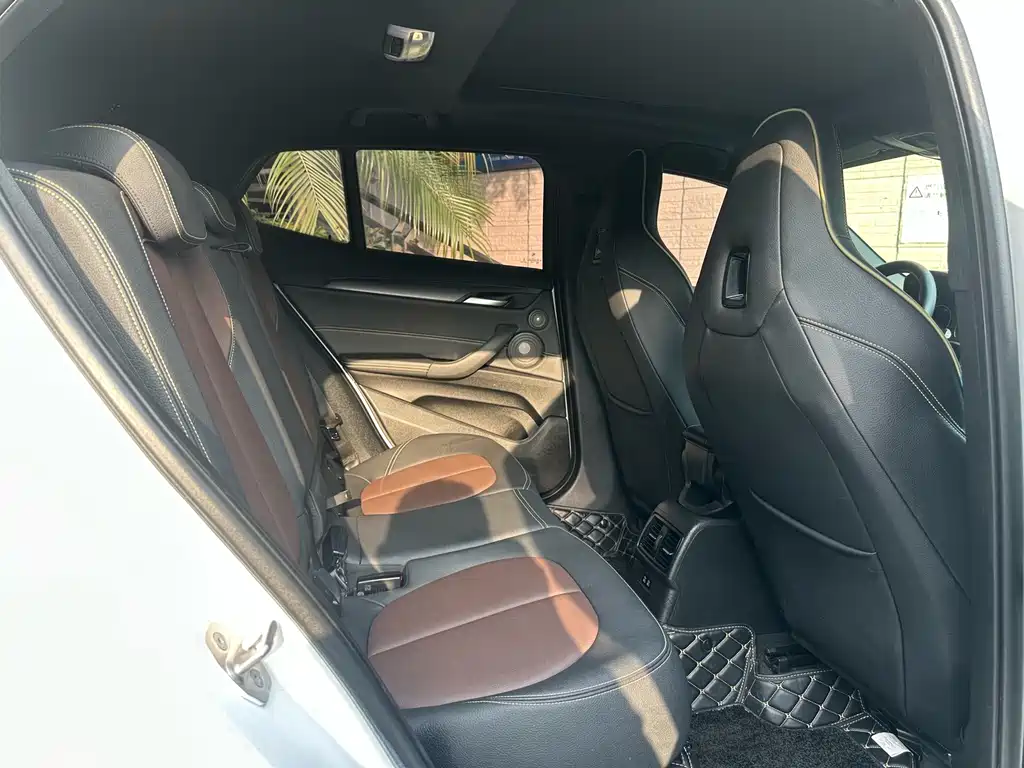 BMW X2 2023 — фото 10