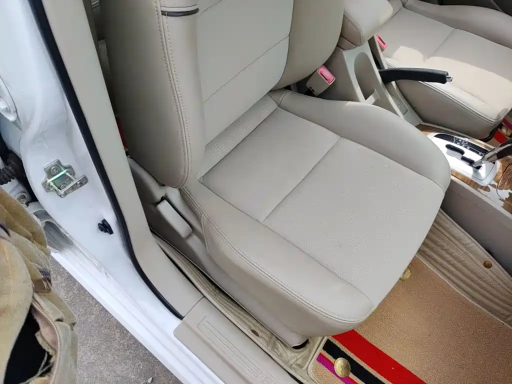 Buick Excelle 2015 — фото 25
