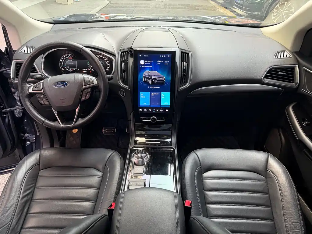Ford Edge 2020 — фото 13