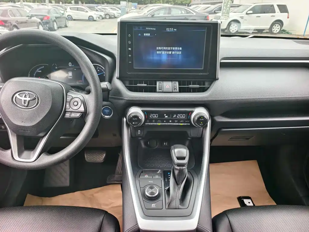 Toyota RAV4 2020 — фото 12