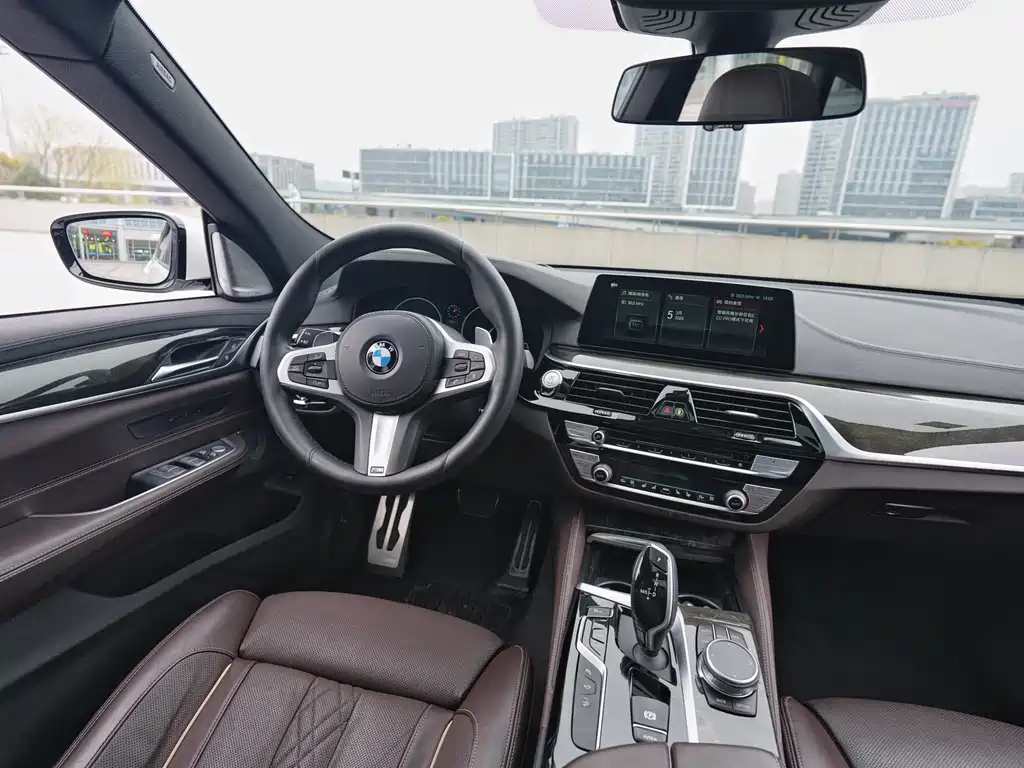 BMW 6 Series GT 2019 — фото 9