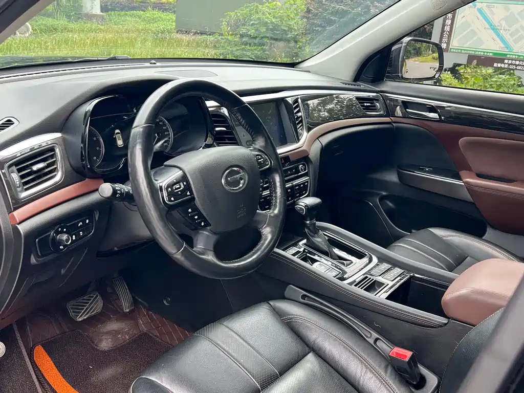 GAC Motor Trumpchi GS8 2017 — фото 9