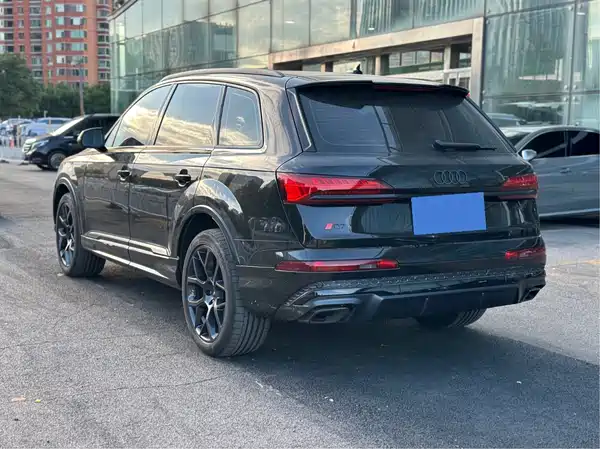 Audi Q7 2024
