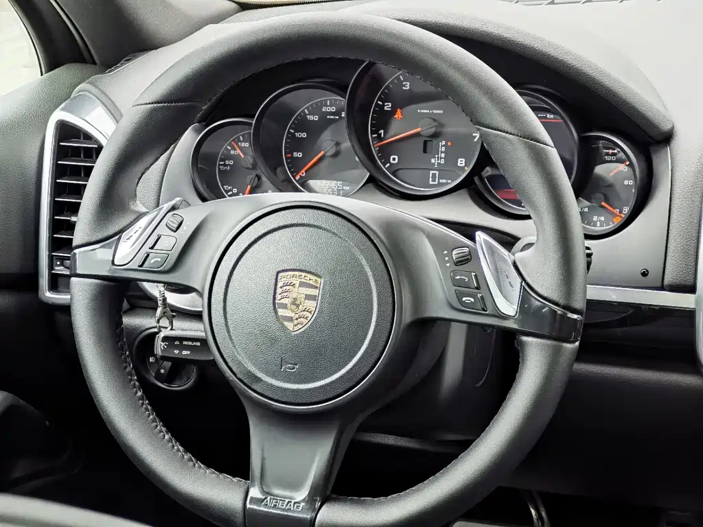 Porsche Cayenne 2013 — фото 10