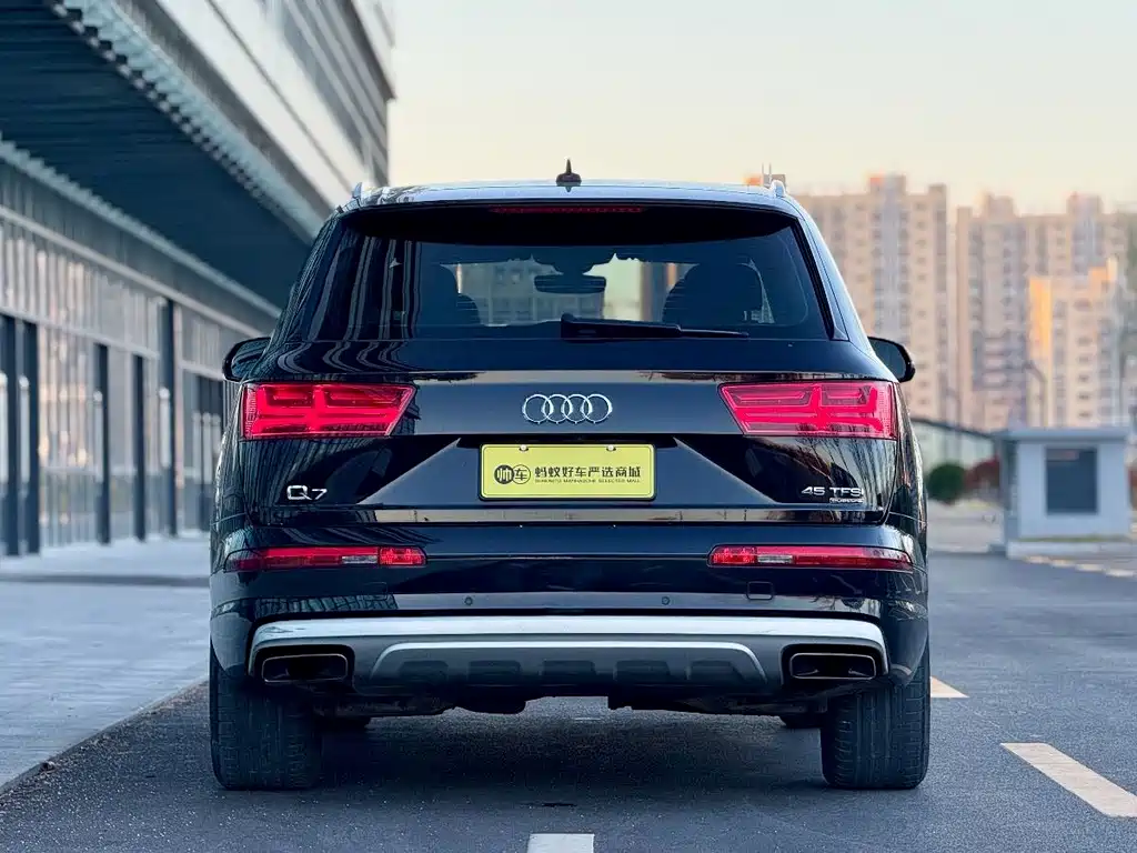 Audi Q7 2019 — фото 7