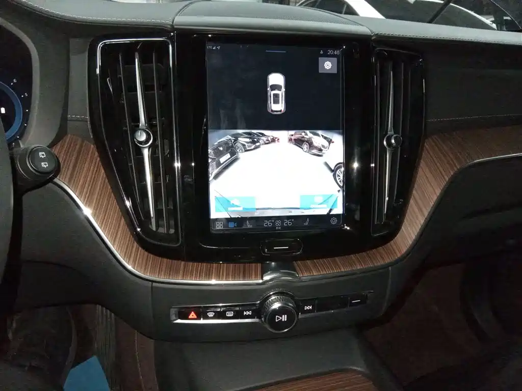 Volvo XC60 2024 — фото 10