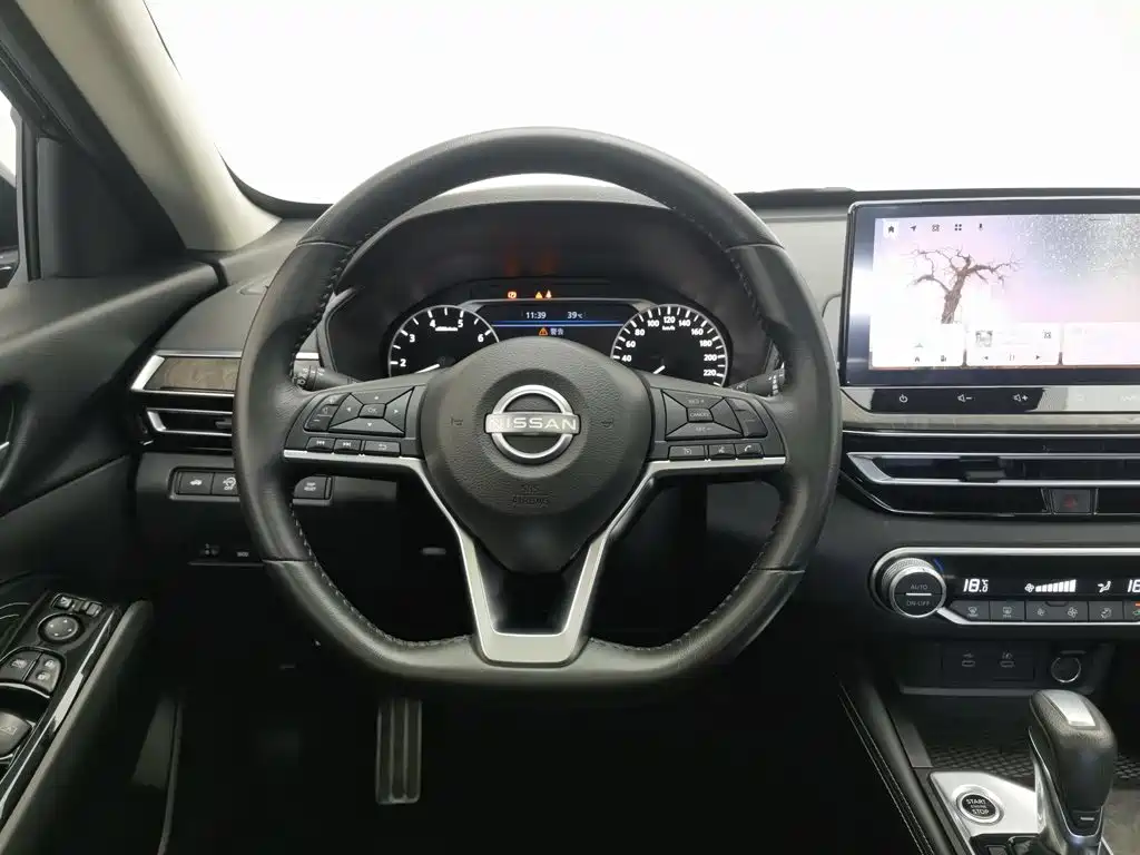 Nissan Teana 2023 — фото 11