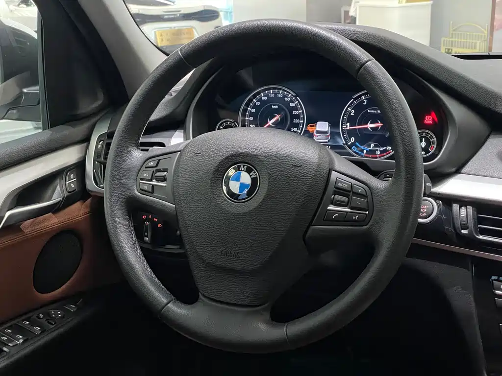 BMW X5 2019 — фото 14