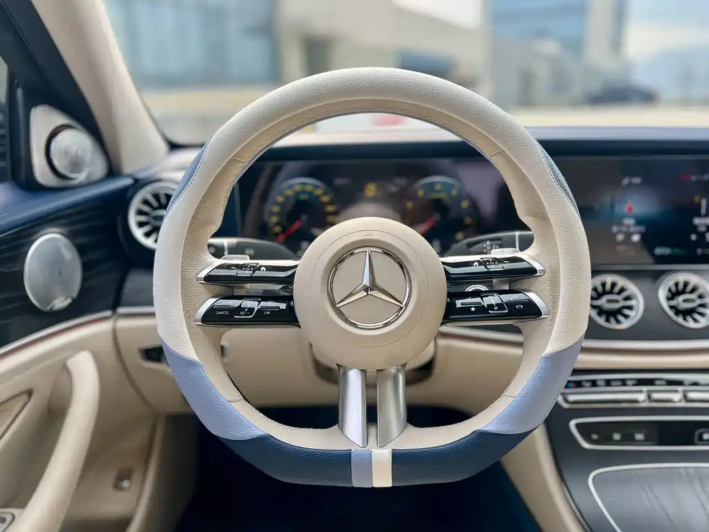 Mercedes-Benz E-Class 2021 — фото 14